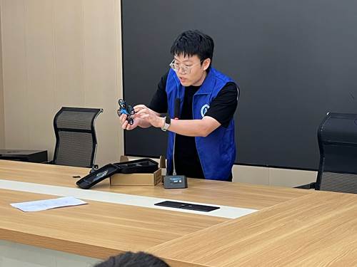 图示, 示意图
中度可信度描述已自动生成:ver1